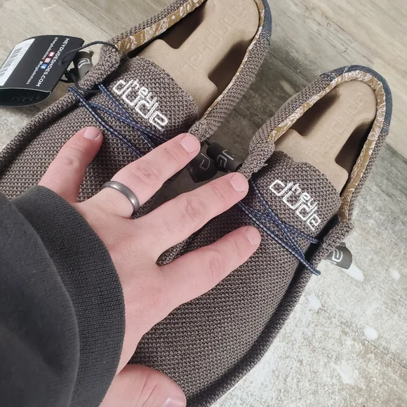 Hey Dude Wally Paisley Shoes Chocolate White Casual Walking Slip-On Shoes NWOB - Picture 7 of 15